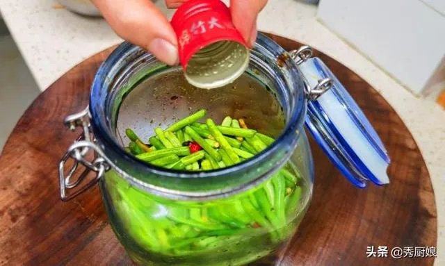 汉泰，怎样腌蒜苔？