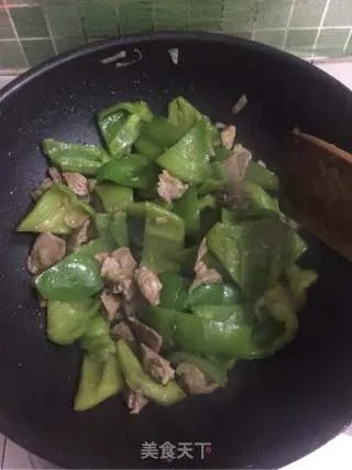 大辣椒炒肉