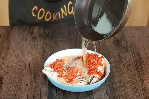 剁椒鱼头怎么做 剁椒鱼头的家常做法