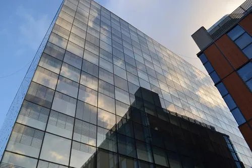 隐框玻璃幕墙安装方法是怎么样的