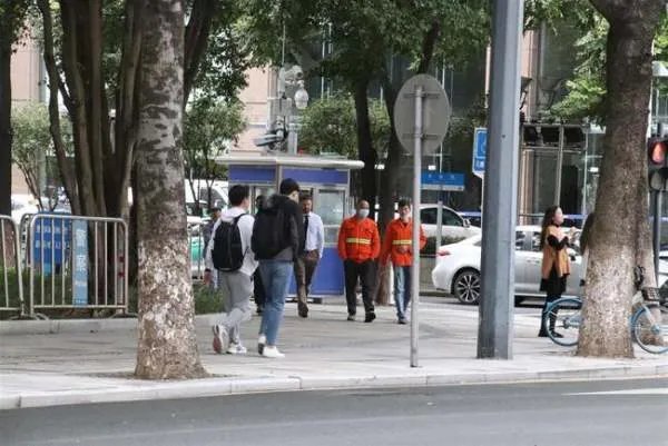 “全能型”冷空气将至，广东或将“一夜入冬”，市民出行需要做好哪些防护？