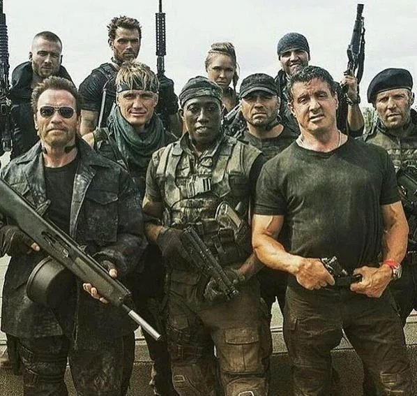 史泰龙和施瓦辛格都是我的偶像，他们的关系什么样？