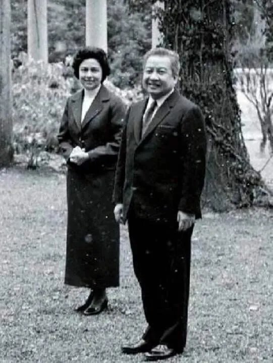 莫尼克公主简历？