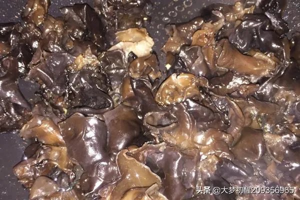 木耳炒鸡蛋怎么做？