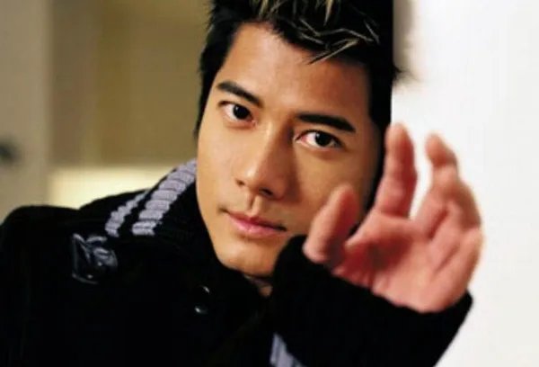 郭富城十大经典歌曲排行榜：《对你爱不完》上榜，第二好听到醉