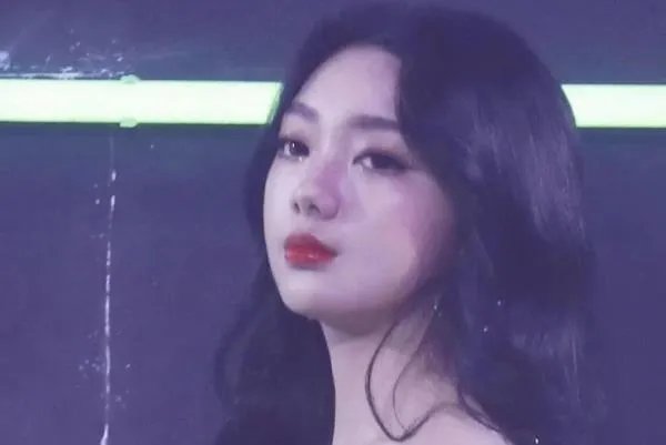 李紫婷为什么会中文？