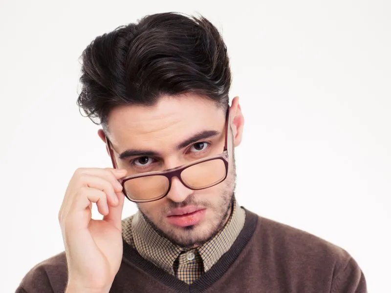 眼蒙看不清是什么原因