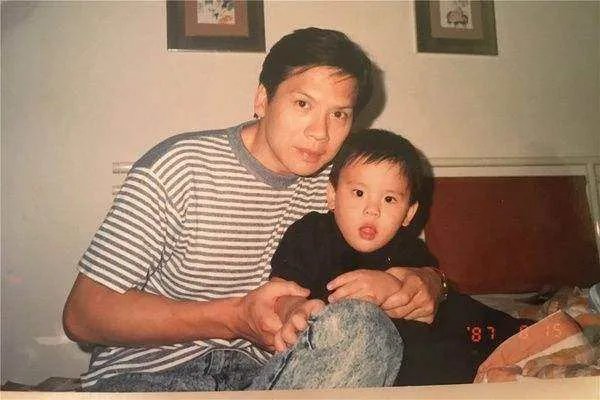 向华强儿子娶回女神,他的女儿现状如何?