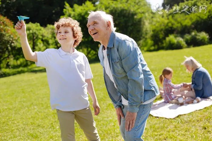 给老年人送什么好