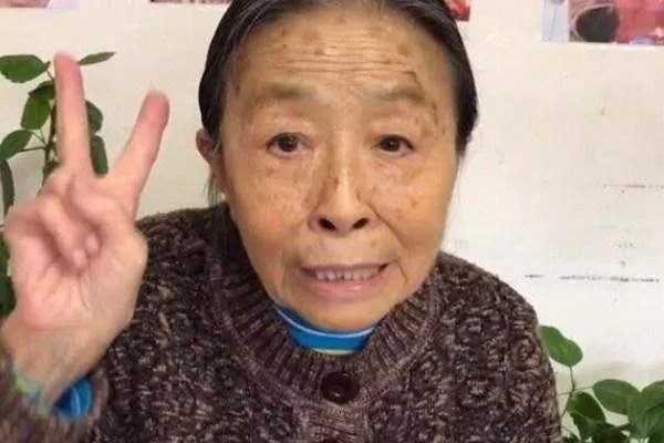 “丑娘”张少华因病去世，带走老戏骨的病到底是什么？