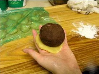 怎么在家做月饼？