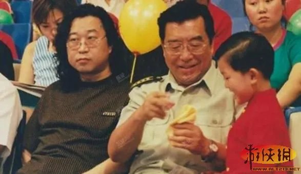 金铁霖李天一变亲父子？李天一非李双江亲生？