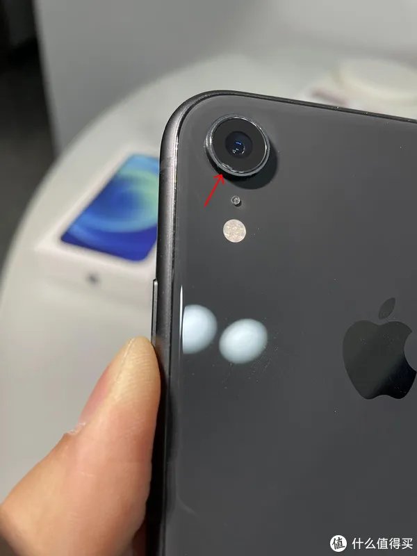 给老爸老妈换个iPhone吧！——iPhone12开箱简评。还把屏幕划伤了！