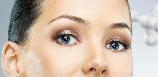 去除眼袋怎么做的