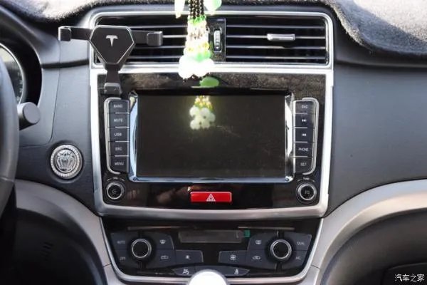 没有一个冬天不可逾越，没有一个春天不会来临，感谢哈弗M6相伴