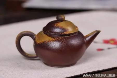 同样都是紫砂壶 为什么价格区别那么大？