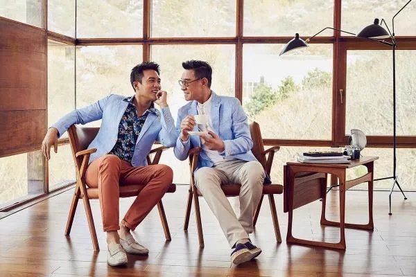 谈笑风生什么意思