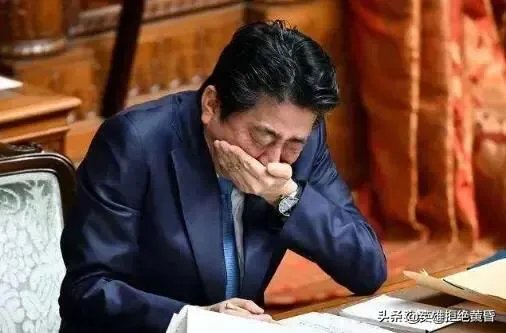 安倍提出辞职后，为何还要坚持任职到下任首相选出为止？