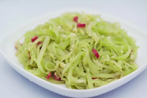 凉拌莴笋丝的做法 家常凉拌莴笋丝做法大全