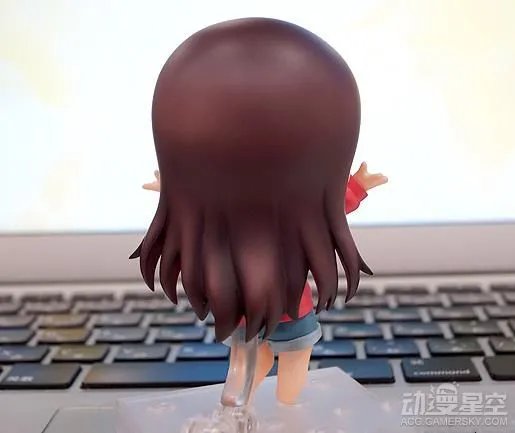 《Charlotte》乙坂步未粘土 元气爆棚的兄控萌妹