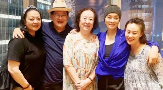 毛阿敏女儿出演《中国医生》，与袁泉搭档母女，她是谁？