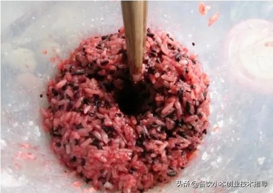 红曲酒应该怎么泡呢？