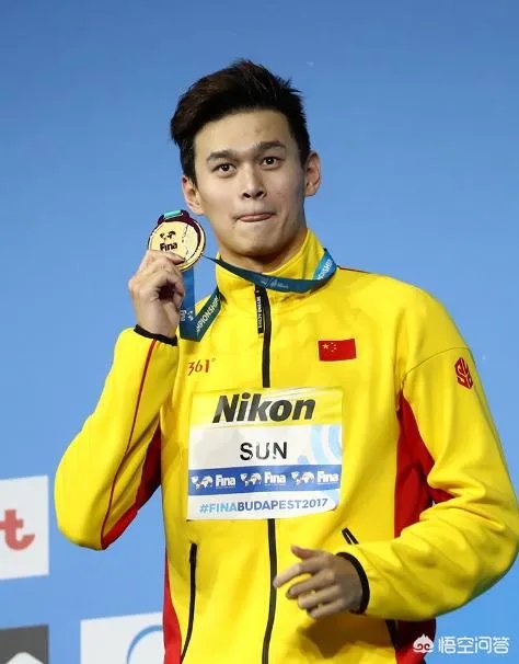 如何看待孙杨亚运会领奖服争议，只是“一场运动品牌的宫斗戏”的说法？