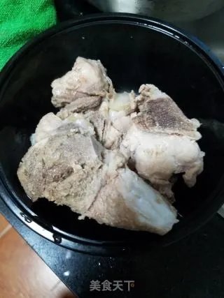 五指毛桃煲猪骨