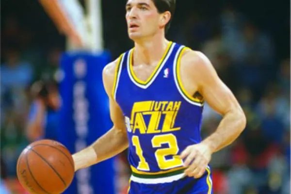 约翰斯托克顿到了现在的联盟，是处于什么位置的？