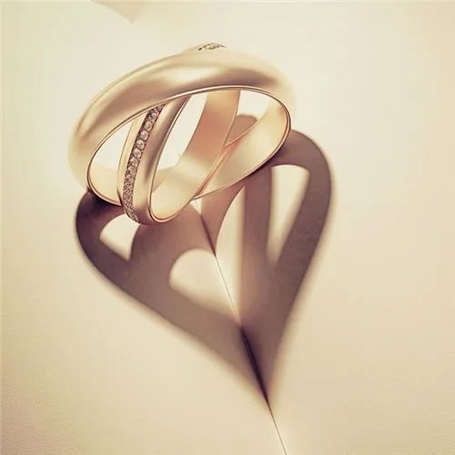 戒指图片情侣 情侣对戒挑选有高招
