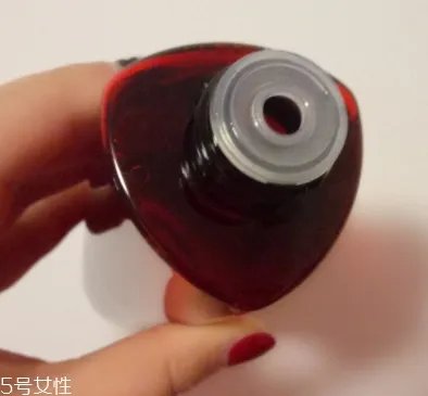 雅诗兰黛红石榴水新旧版区别