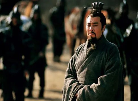 魏延墓前有三个跪像，他们分别是谁？