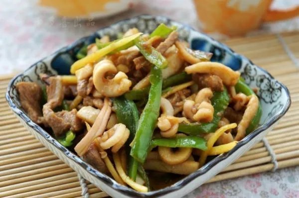 炒鱿鱼的家常做法是什么？