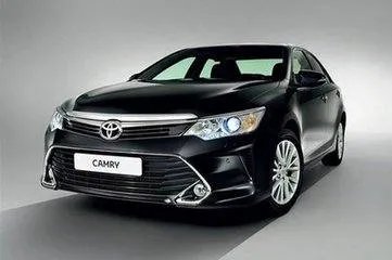 “丰田凯美瑞2.0”每百公里油耗是多少？