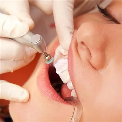 虫吃牙是怎么回事