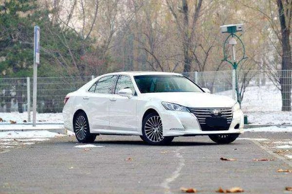 二手皇冠买几年的最好