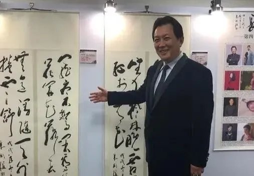 大佬唐国强的书法水平怎么样？