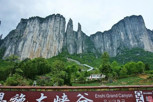 湖北有什么好玩的旅游景点推荐？