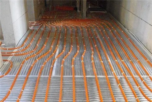 80平一般几路地热管