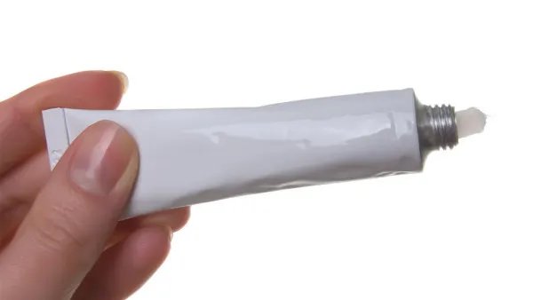 手癣用什么药膏效果好