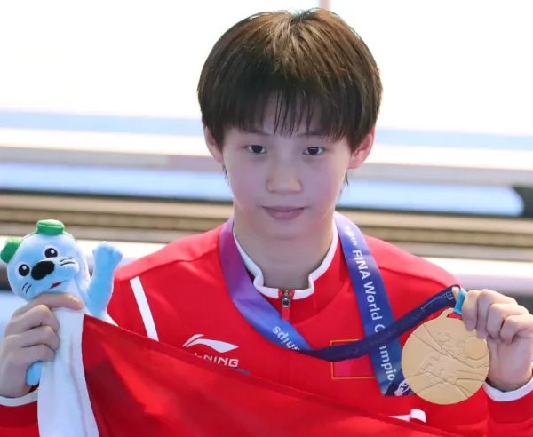 陈芋汐全红婵排名前二晋级，哪一位运动员你更看好，为什么？