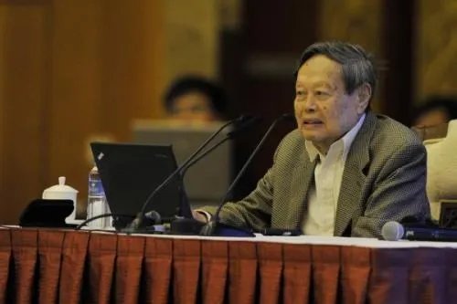 杨振宁李政道共获诺贝尔奖后为何反目成仇互不原谅？