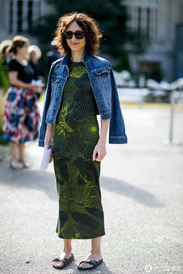 秋季服装搭配清单,60件基础款服装推荐