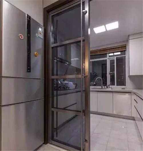 室内厨房门装修效果图 美观实用厨房门设计