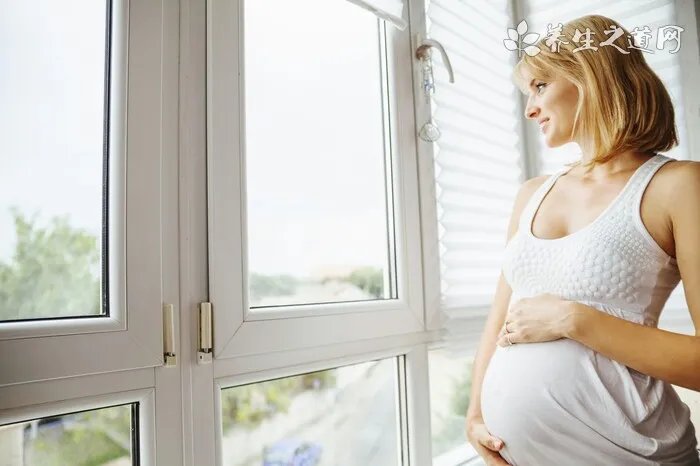 2020年属鸡的幸运色是什么