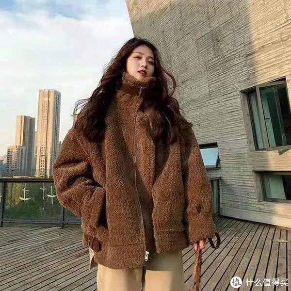 秋季服装搭配清单,60件基础款服装推荐