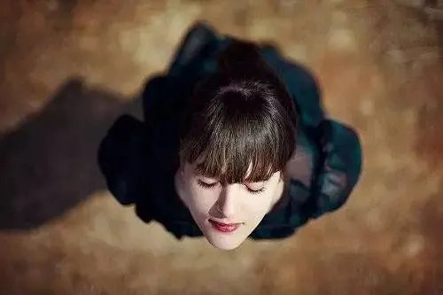 叔叔，请把我埋的浅一点，要不然明天妈妈找不到我了…