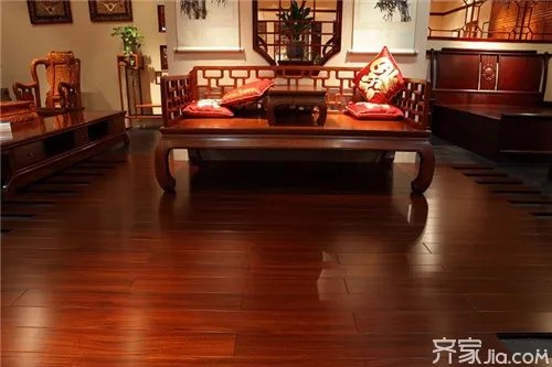 圆盘豆实木地板的优缺点  选购时三大注意事项