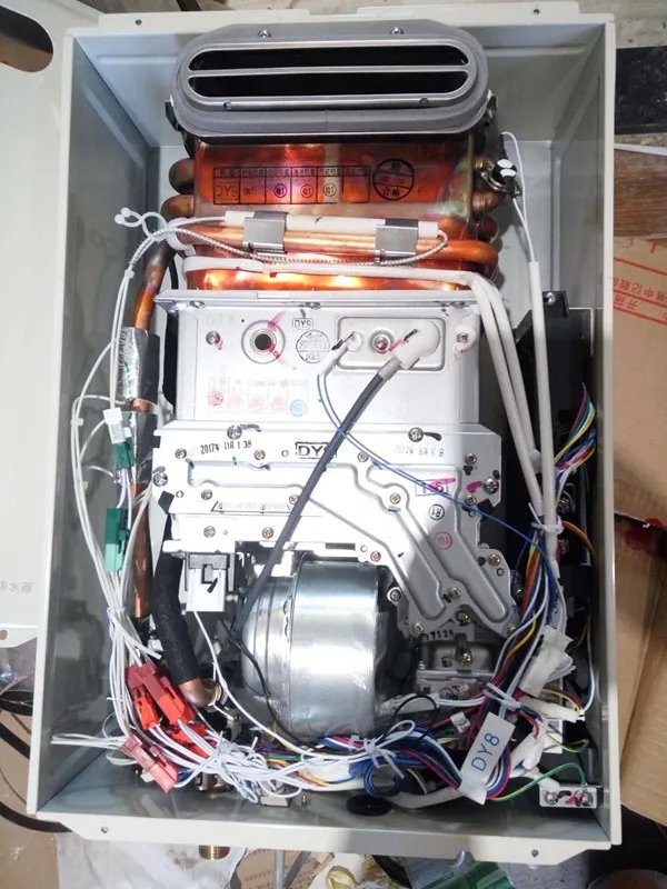 能率热水器三年免费保修服务,谨防假冒!