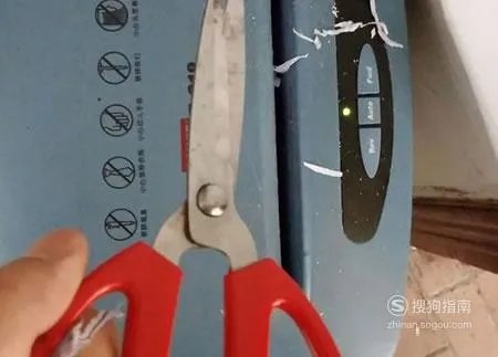 碎纸机卡纸怎么办？
